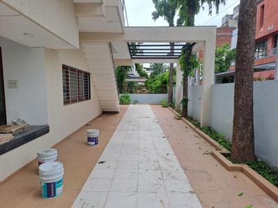 Balcony Image of 3250 Sq.ft 4 BHK Independent House for rent in Maninagar Ahmedabad for Rs. 60000