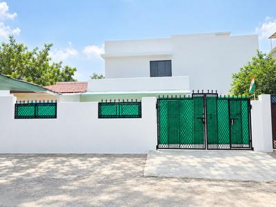 Image of 300 Sq.ft Residential Plot / Land for sale in Sigma 1, Greater Noida for Rs. 42500000