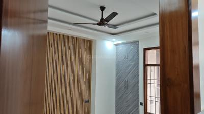 Bedroom Image of 1800 Sq.ft 4 BHK Builder Floor for sale in Shalimar Garden Ghaziabad for Rs. 16500000