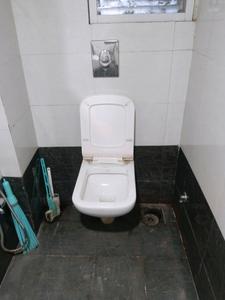 Common Bathroom Image of 730 Sq.ft 2 BHK Apartment / Flat for sale in Santacruz West Mumbai for Rs. 22500000