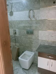 Bathroom Image of 1700 Sq.ft 3 BHK Builder Floor for rent in HL City, sector 37 Bahadurgarh for Rs. 22000
