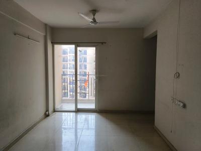 Living Room Image of 700 Sq.ft 2 BHK Apartment / Flat for sale in Signature Global The Millennia, Sector 37D Gurgaon for Rs. 6700000