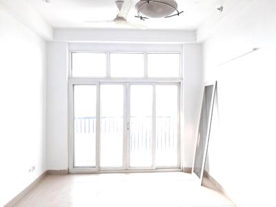 Living Room Image of 1775 Sq.ft 3 BHK Apartment / Flat for sale in Amrapali Platinum, Sector 120 Noida for Rs. 15500080