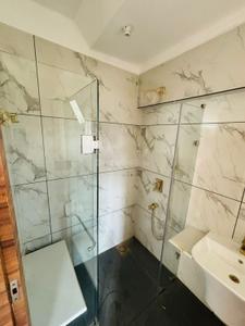 Bathroom Image of 1890 Sq.ft 3 BHK Apartment / Flat for rent in Paras Emperor, Hoshangabad Road Bhopal for Rs. 45000