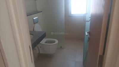 Image of 2276 Sq.ft 4.5 BHK Apartment / Flat for sale in Godrej Windsor At Godrej Golf Links, Jaypee Greens, Greater Noida for Rs. 37000000