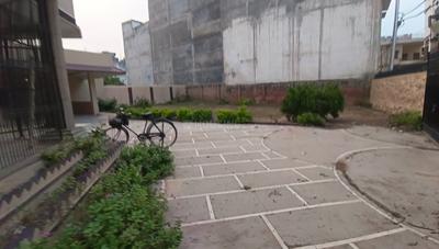 Image of 8000 Sq.ft 4 BHK Independent House for rent in Lanka, Varanasi for Rs. 35000