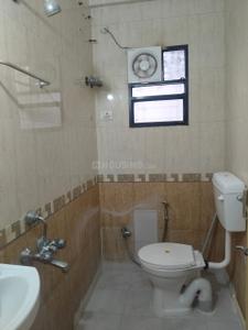 Bathroom Image of 1600 Sq.ft 3 BHK Apartment / Flat for rent in Gokulpeth Nagpur for Rs. 30000