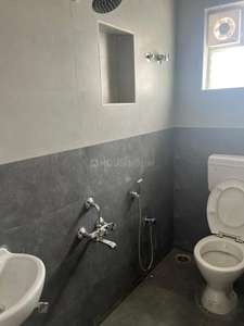 Bathroom Image of 1500 Sq.ft 3 BHK Apartment / Flat for rent in Chromepet Chennai for Rs. 32000