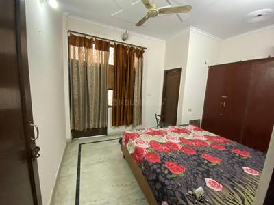 Bedroom Image of 900 Sq.ft 2 BHK Builder Floor for rent in Subhash Nagar New Delhi for Rs. 28000