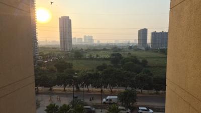 Living Room Image of 910 Sq.ft 2.5 BHK Apartment / Flat for sale in Prateek Grand City, Siddharth Vihar Ghaziabad for Rs. 11000000