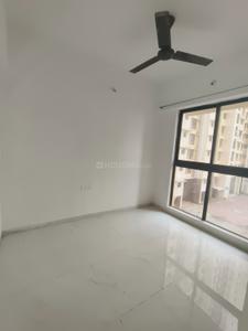 Bedroom Image of 680 Sq.ft 2 BHK Apartment / Flat for rent in Runwal Gardens, Dombivli East Thane for Rs. 16000