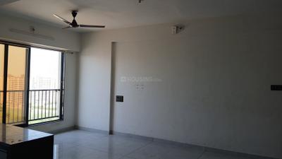 Living Room Image of 1250 Sq.ft 2 BHK Apartment / Flat for rent in Vitoria Heights, Sima Nagar Surat for Rs. 19000