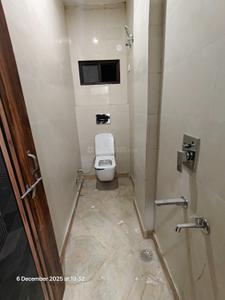 Bathroom Image of 380 Sq.ft 1 BHK Builder Floor for sale in Shalimar Bagh New Delhi for Rs. 4900000