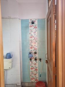 Bathroom Image of 450 Sq.ft 1 BHK Builder Floor for sale in Shahdara New Delhi for Rs. 2700000
