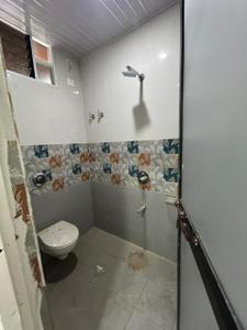 Bathroom Image of 1800 Sq.ft 3 BHK Apartment / Flat for rent in Manewada Nagpur for Rs. 23000