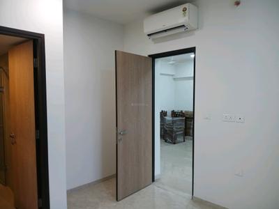 Bedroom Image of 1100 Sq.ft 2.5 BHK Apartment / Flat for rent in Raheja Acropolis, Chembur Mumbai for Rs. 110000