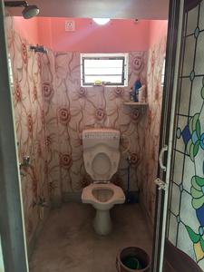 Bathroom Image of 970 Sq.ft 2 BHK Apartment / Flat for sale in Baranagar Kolkata for Rs. 3650000