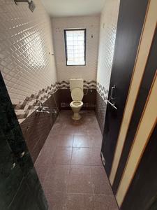 Bathroom Image of 950 Sq.ft 1 BHK Apartment / Flat for rent in Chandan Nagar Pune for Rs. 17000