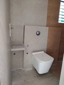 Common Bathroom Image of 1050 Sq.ft 2 BHK Apartment / Flat for sale in Dream Meadows, Kharghar Navi Mumbai for Rs. 8000000