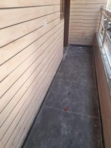 Balcony Image of 900 Sq.ft 2 BHK Builder Floor for rent in Preet Vihar New Delhi for Rs. 25000