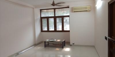 Living Room Image of 1800 Sq.ft 3 BHK Builder Floor for rent in Mansarover Garden New Delhi for Rs. 48000