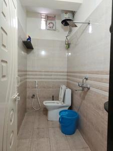 Common Bathroom Image of 500 Sq.ft 1 BHK Apartment / Flat for rent in Hafeezpet Hyderabad for Rs. 22000
