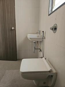 Common Bathroom Image of 550 Sq.ft 1 BHK Apartment / Flat for rent in Guardian Hill Shire Phase 1, Wagholi Pune for Rs. 15500