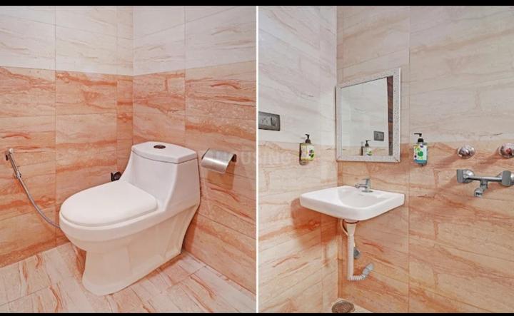 Bathroom Image of Apna Niwas Coliving Pg in Sector 62A, Noida