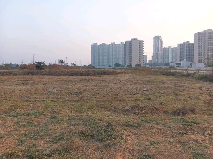 Vatika Express City Plots Main Image 1