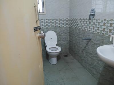 Bathroom Image of 1350 Sq.ft 2 BHK Apartment / Flat for rent in Kgeyes Veda Ranghaa Nivas, Kodambakkam Chennai for Rs. 40000