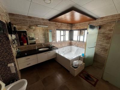 Image of 3346 Sq.ft 3 BHK Villa for sale in Sola, Ahmedabad for Rs. 42500000