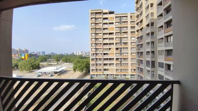Image of 1450 Sq.ft 3 BHK Apartment / Flat for rent in Sky Leaf, Vaishno Devi Circle, Ahmedabad for Rs. 22000