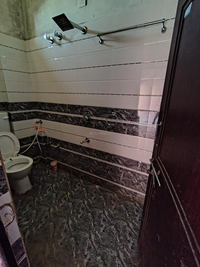 Karmeta Bathroom 1