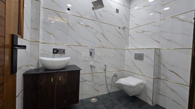 Bathroom Image of 1938 Sq.ft 4 BHK Builder Floor for sale in Indirapuram Ghaziabad for Rs. 25000000