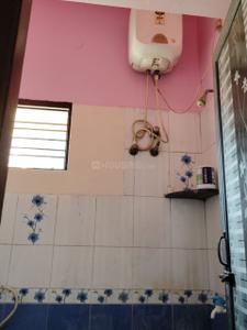 Bathroom Image of 1000 Sq.ft 2 BHK Builder Floor for rent in Kithaganur Colony Bengaluru for Rs. 12500