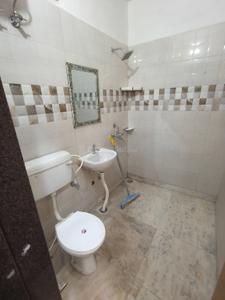 Bathroom Image of 1600 Sq.ft 3 BHK Apartment / Flat for rent in Omkar Diamond Hill, Shamsabad Agra for Rs. 15000
