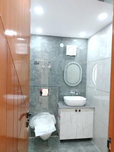 Common Bathroom Image of 2650 Sq.ft 4 BHK Apartment / Flat for sale in Ashwaryam Apartments, Sector 4 Dwarka New Delhi for Rs. 41800000