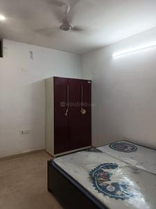 Bedroom Image of 1000 Sq.ft 2 BHK Builder Floor for rent in Sector 72 Noida for Rs. 22000