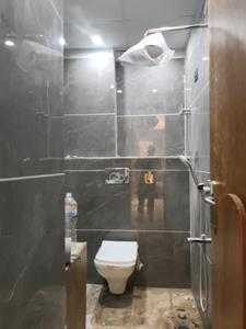 Common Bathroom Image of 1000 Sq.ft 2 BHK Apartment / Flat for sale in Kulesara Greater Noida for Rs. 3800000