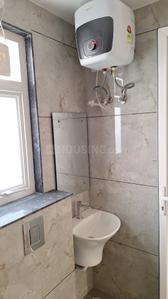 Bathroom Image of 270 Sq.ft 1 RK Apartment / Flat for rent in Ansal Esencia Sector 67, Sector 67 Gurgaon for Rs. 18000