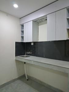 Kitchen Image of 600 Sq.ft 2 BHK Apartment / Flat for rent in Sector 72 Noida for Rs. 25000