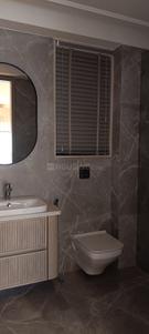 Bathroom Image of 1963 Sq.ft 4 BHK Apartment / Flat for sale in Supreme Boulevard Chembur Wing B, Chembur Mumbai for Rs. 79900000