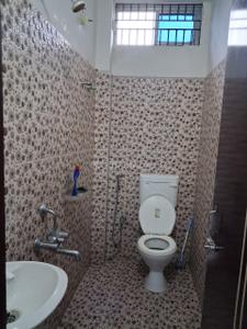 Bathroom Image of 1000 Sq.ft 2 BHK Independent House for rent in Mahabhairab Tezpur for Rs. 10000