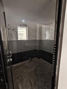 Bathroom Image of 990 Sq.ft 2 BHK Apartment / Flat for sale in Tollygunge Kolkata for Rs. 5000000