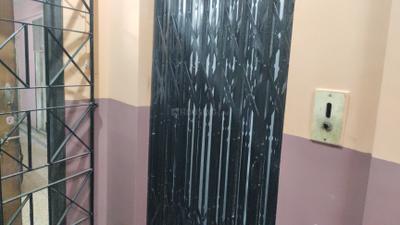 Lift Image of 800 Sq.ft 2 BHK Apartment / Flat for sale in Gariahat Kolkata for Rs. 7500000