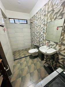 Bathroom Image of 1750 Sq.ft 3 BHK Apartment / Flat for sale in Sahil Enclave, Palasia Indore for Rs. 12500000