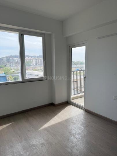 Independent Floors At DLF Garden City Main Image 1