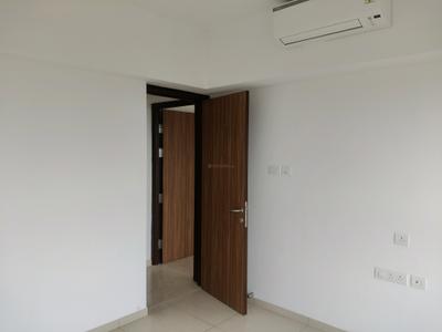 Bedroom Image of 900 Sq.ft 2 BHK Apartment / Flat for sale in Shapoorji Pallonji Vicinia, Powai Mumbai for Rs. 26500000