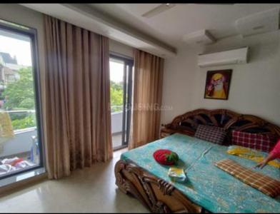 Bedroom Image of 1800 Sq.ft 3 BHK Apartment / Flat for rent in Patel Nagar New Delhi for Rs. 85000