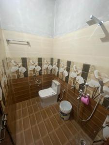Bathroom Image of 1100 Sq.ft 3 BHK Builder Floor for rent in Jankipuram Extension Lucknow for Rs. 11000